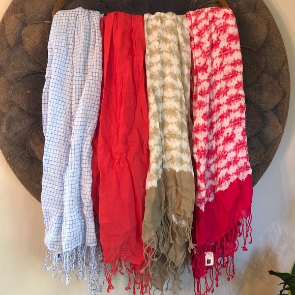 Gap Scarves/Wraps Set Of 4 NWT